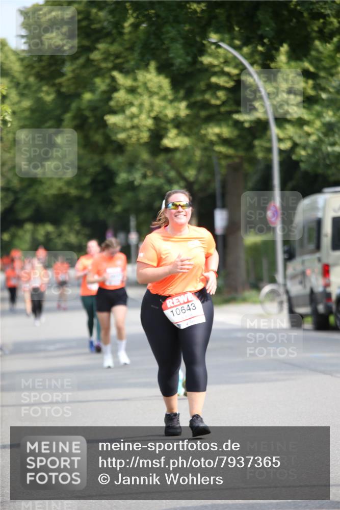 15.06.2025 - REWE Women's Run Jannik Wohlers http://msf.ph/oto/7937365 15.06.2025 09:55:16 Laufen 10643 meine-sportfotos.de