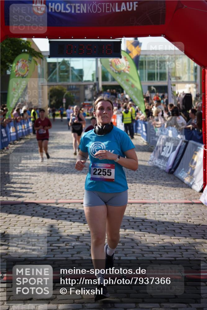 13.06.2025 - Holstenköstenlauf Felixshl http://msf.ph/oto/7937366 13.06.2025 18:05:17 Laufen 2255, 2363, 2451, 2556, 2862, 3156, 3164 meine-sportfotos.de