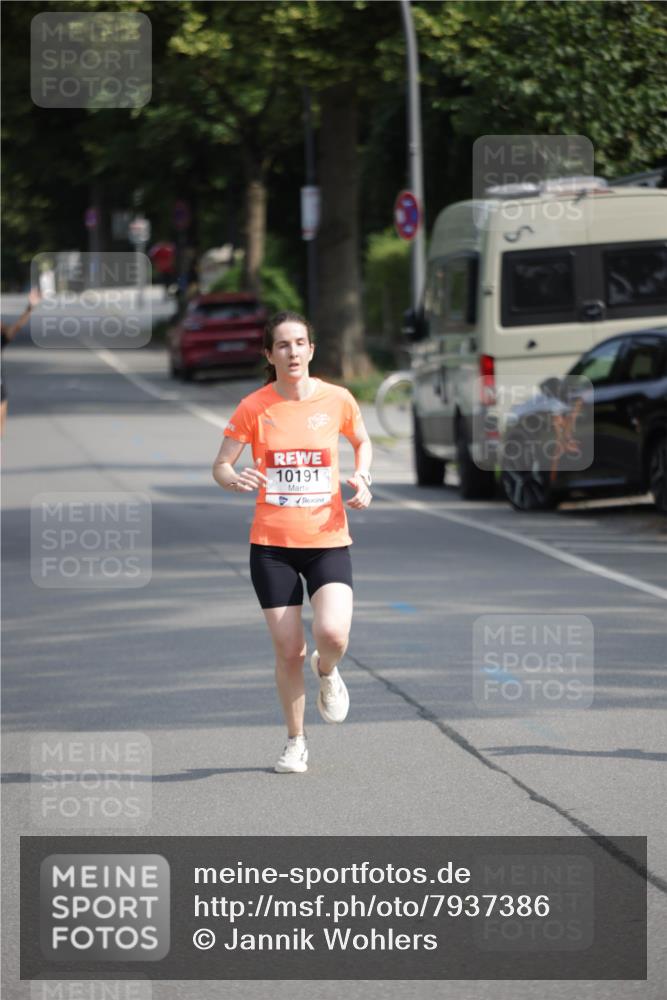 15.06.2025 - REWE Women's Run Jannik Wohlers http://msf.ph/oto/7937386 15.06.2025 08:43:18 Laufen 10191 meine-sportfotos.de