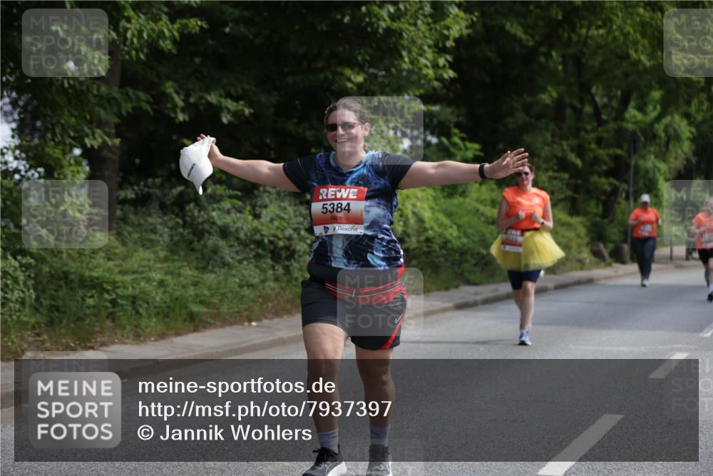 15.06.2025 - REWE Women's Run Jannik Wohlers http://msf.ph/oto/7937397 15.06.2025 10:13:58 Laufen 5384, 2026 meine-sportfotos.de