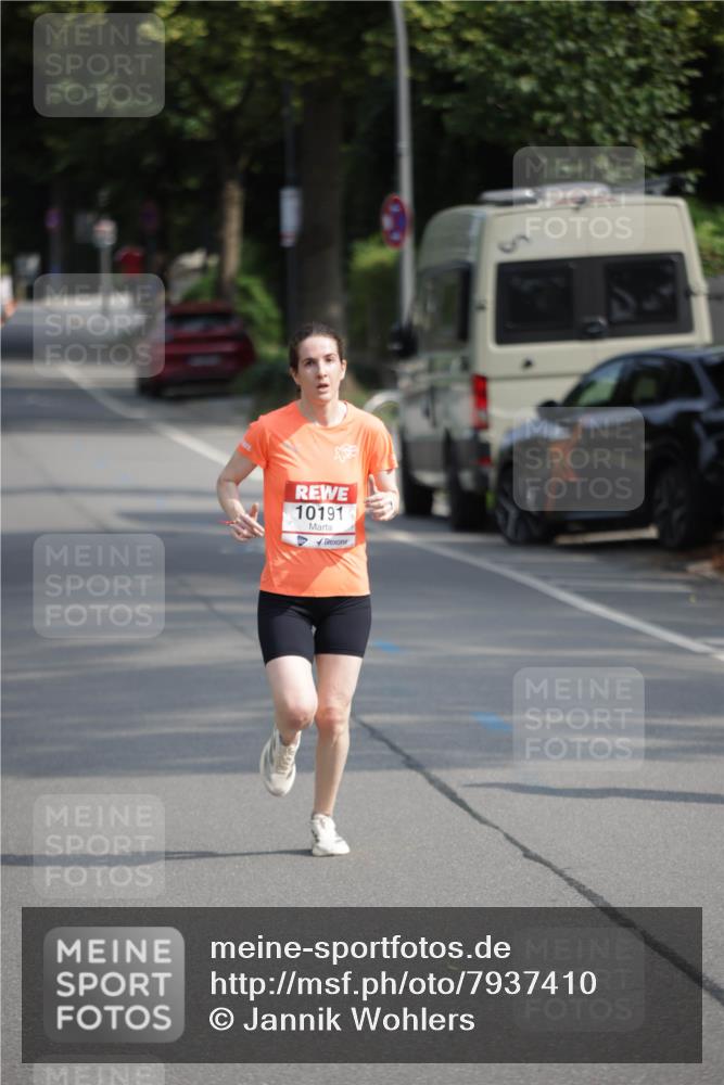 15.06.2025 - REWE Women's Run Jannik Wohlers http://msf.ph/oto/7937410 15.06.2025 08:43:18 Laufen 10191 meine-sportfotos.de