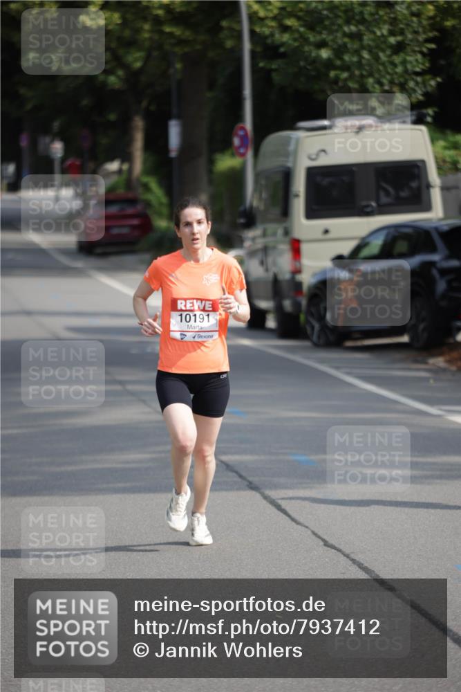 15.06.2025 - REWE Women's Run Jannik Wohlers http://msf.ph/oto/7937412 15.06.2025 08:43:18 Laufen 10191 meine-sportfotos.de