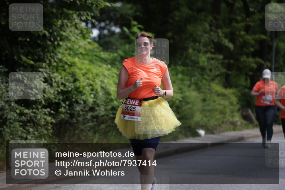 15.06.2025 - REWE Women's Run Jannik Wohlers http://msf.ph/oto/7937414 15.06.2025 10:14:00 Laufen 5025 meine-sportfotos.de