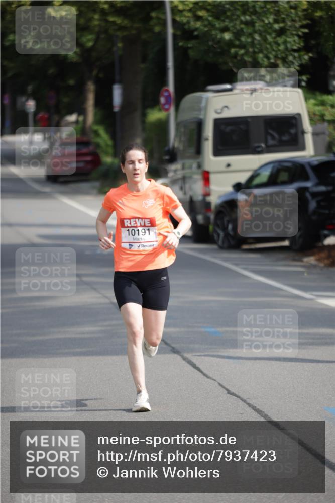15.06.2025 - REWE Women's Run Jannik Wohlers http://msf.ph/oto/7937423 15.06.2025 08:43:18 Laufen 10191 meine-sportfotos.de