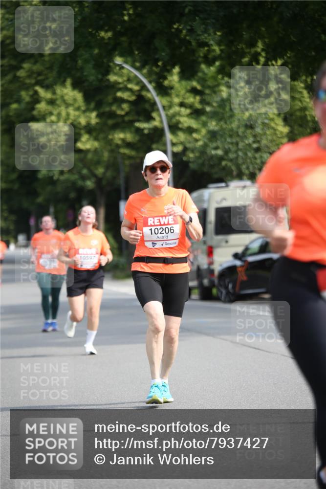 15.06.2025 - REWE Women's Run Jannik Wohlers http://msf.ph/oto/7937427 15.06.2025 09:55:19 Laufen 10597, 10206 meine-sportfotos.de