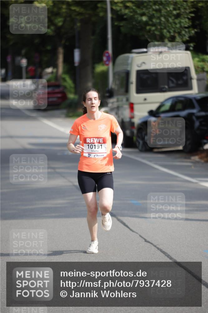 15.06.2025 - REWE Women's Run Jannik Wohlers http://msf.ph/oto/7937428 15.06.2025 08:43:18 Laufen 10191 meine-sportfotos.de
