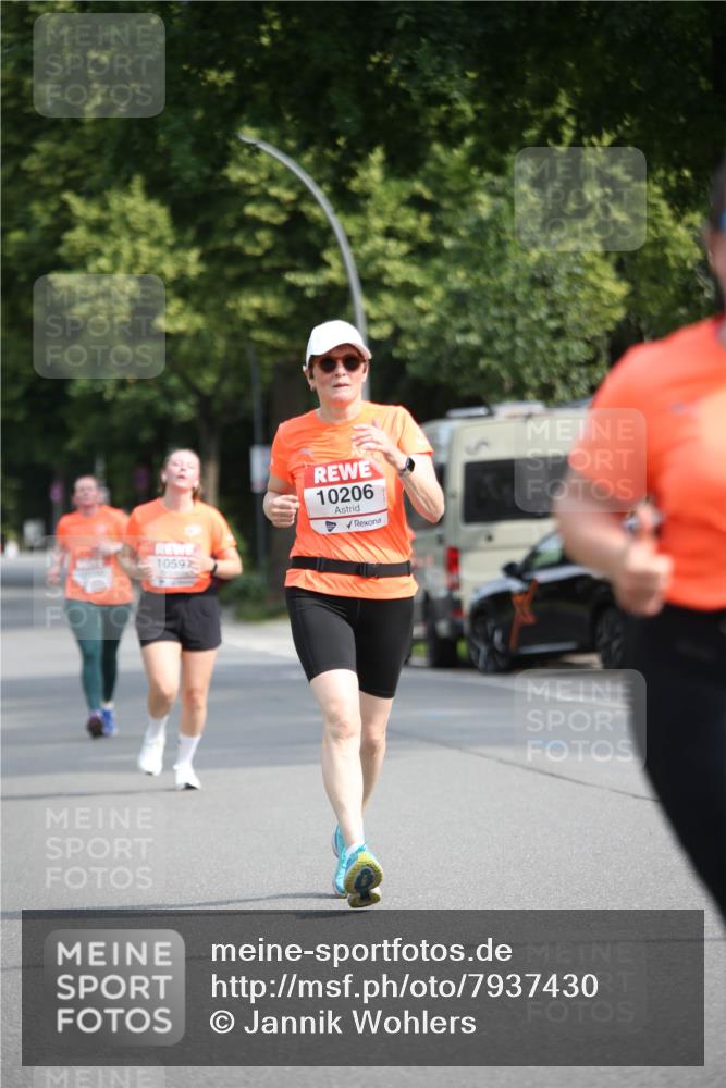 15.06.2025 - REWE Women's Run Jannik Wohlers http://msf.ph/oto/7937430 15.06.2025 09:55:19 Laufen 10592, 10206 meine-sportfotos.de