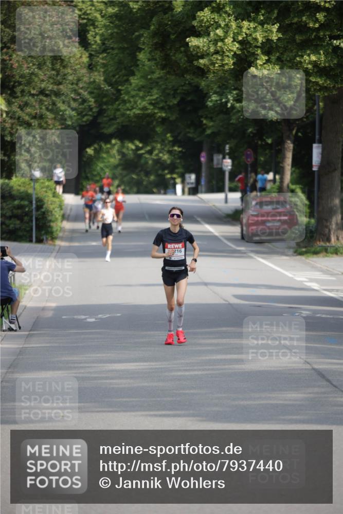 15.06.2025 - REWE Women's Run Jannik Wohlers http://msf.ph/oto/7937440 15.06.2025 08:43:23 Laufen 216 meine-sportfotos.de