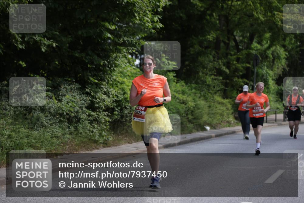 15.06.2025 - REWE Women's Run Jannik Wohlers http://msf.ph/oto/7937450 15.06.2025 10:14:00 Laufen 5025, 5241 meine-sportfotos.de