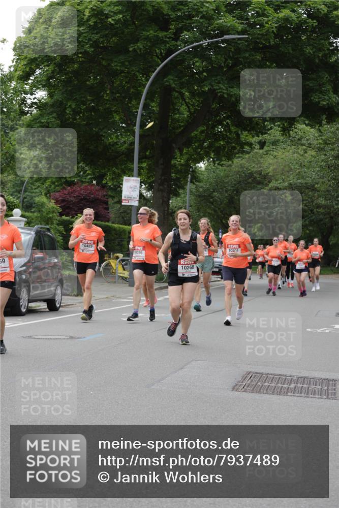 15.06.2025 - REWE Women's Run Jannik Wohlers http://msf.ph/oto/7937489 15.06.2025 08:26:57 Laufen 10425, 10376, 69, 10268, 10201 meine-sportfotos.de