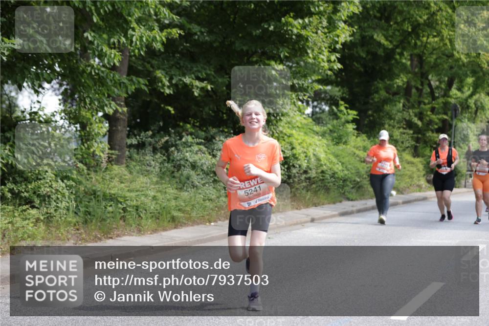 15.06.2025 - REWE Women's Run Jannik Wohlers http://msf.ph/oto/7937503 15.06.2025 10:14:05 Laufen 5241, 5612 meine-sportfotos.de