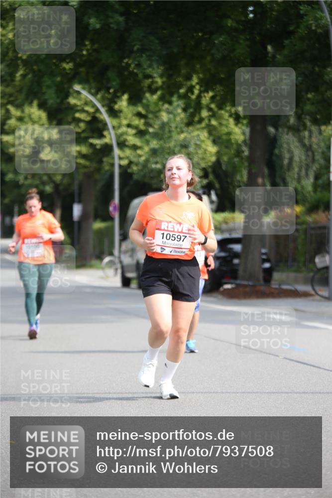 15.06.2025 - REWE Women's Run Jannik Wohlers http://msf.ph/oto/7937508 15.06.2025 09:55:23 Laufen 10597 meine-sportfotos.de