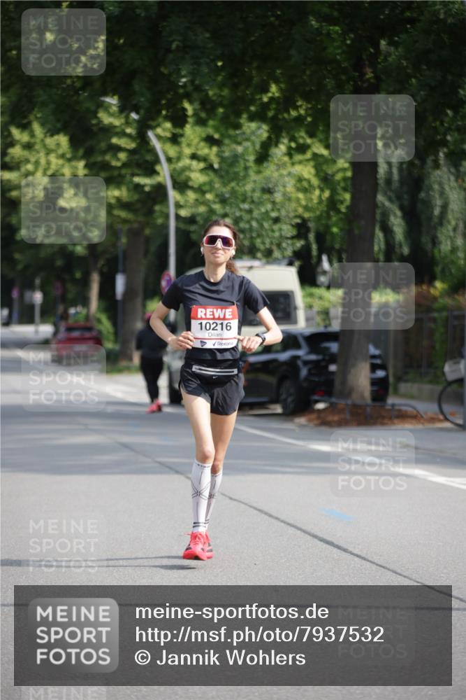 15.06.2025 - REWE Women's Run Jannik Wohlers http://msf.ph/oto/7937532 15.06.2025 08:43:28 Laufen 10216 meine-sportfotos.de