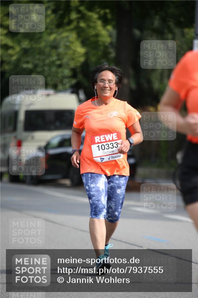 15.06.2025 - REWE Women's Run Jannik Wohlers http://msf.ph/oto/7937555 15.06.2025 09:55:24 Laufen 10333 meine-sportfotos.de