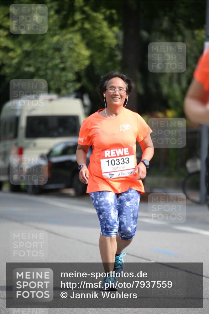 15.06.2025 - REWE Women's Run Jannik Wohlers http://msf.ph/oto/7937559 15.06.2025 09:55:24 Laufen 10333 meine-sportfotos.de