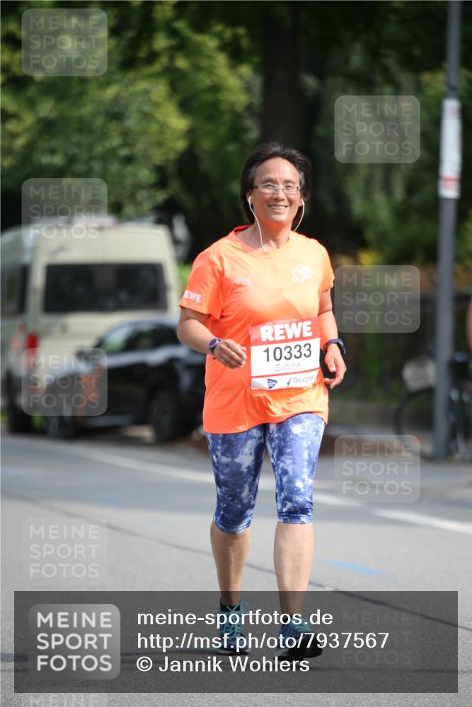 15.06.2025 - REWE Women's Run Jannik Wohlers http://msf.ph/oto/7937567 15.06.2025 09:55:25 Laufen 10333 meine-sportfotos.de
