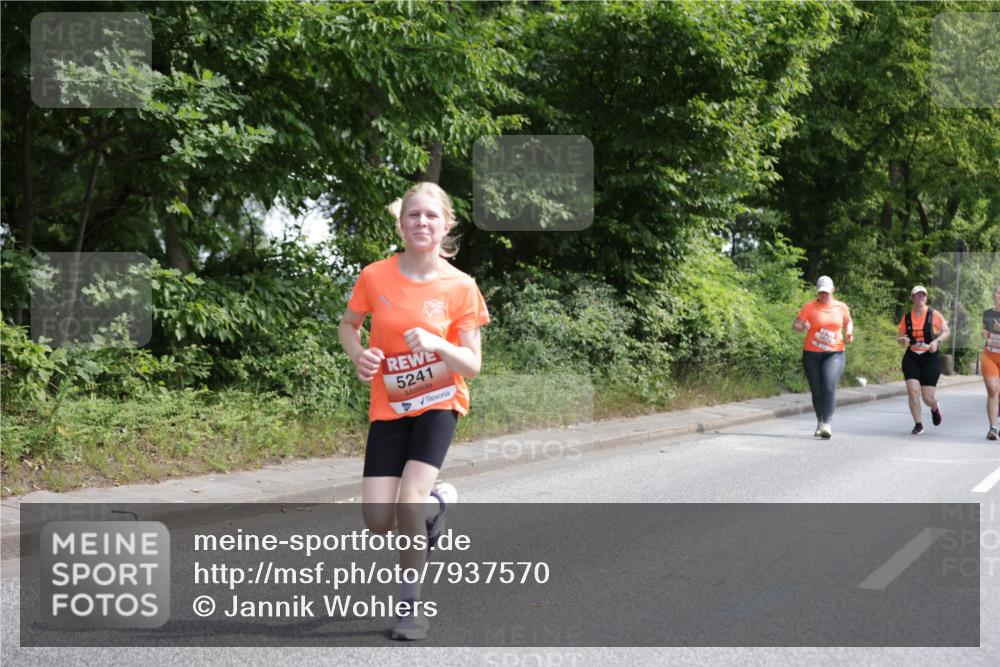 15.06.2025 - REWE Women's Run Jannik Wohlers http://msf.ph/oto/7937570 15.06.2025 10:14:06 Laufen 5241, 5612 meine-sportfotos.de