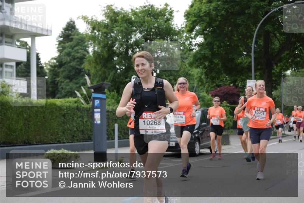 15.06.2025 - REWE Women's Run Jannik Wohlers http://msf.ph/oto/7937573 15.06.2025 08:26:59 Laufen 10268, 10376, 10579, 043, 10201 meine-sportfotos.de