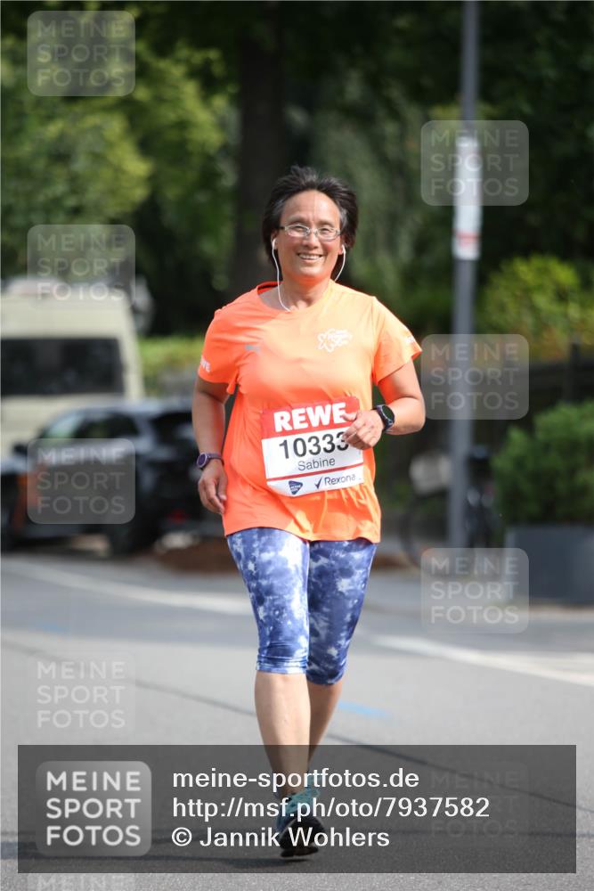 15.06.2025 - REWE Women's Run Jannik Wohlers http://msf.ph/oto/7937582 15.06.2025 09:55:25 Laufen 10333 meine-sportfotos.de