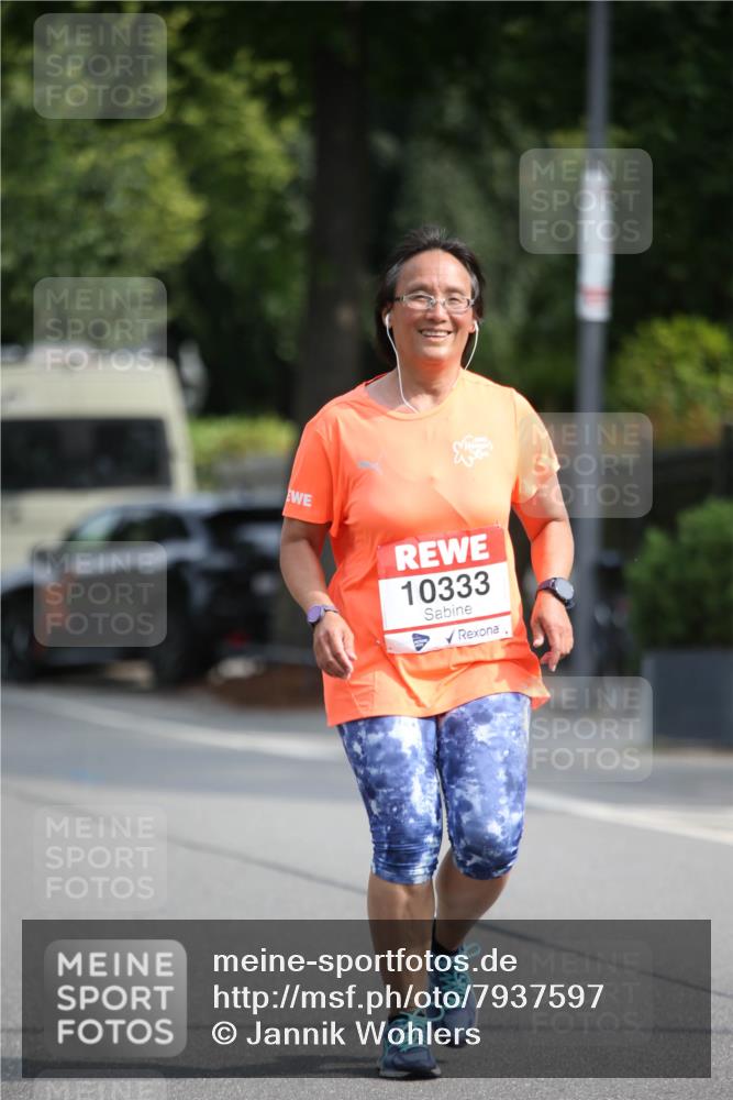 15.06.2025 - REWE Women's Run Jannik Wohlers http://msf.ph/oto/7937597 15.06.2025 09:55:25 Laufen 10333 meine-sportfotos.de