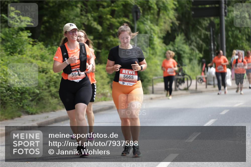 15.06.2025 - REWE Women's Run Jannik Wohlers http://msf.ph/oto/7937598 15.06.2025 10:14:08 Laufen 5547, 5665 meine-sportfotos.de