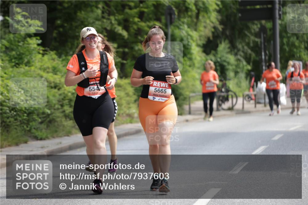 15.06.2025 - REWE Women's Run Jannik Wohlers http://msf.ph/oto/7937603 15.06.2025 10:14:08 Laufen 554, 5665, 23 meine-sportfotos.de