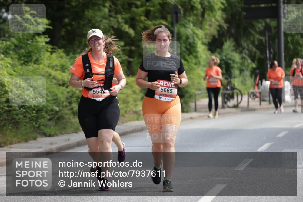 15.06.2025 - REWE Women's Run Jannik Wohlers http://msf.ph/oto/7937611 15.06.2025 10:14:08 Laufen 554, 5665 meine-sportfotos.de