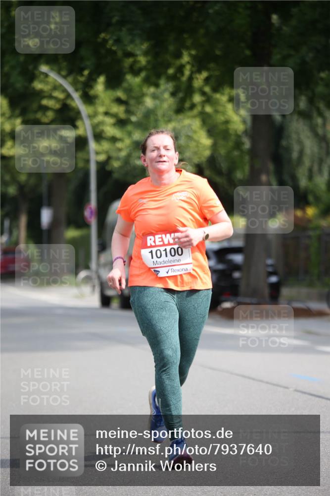 15.06.2025 - REWE Women's Run Jannik Wohlers http://msf.ph/oto/7937640 15.06.2025 09:55:27 Laufen 10100 meine-sportfotos.de