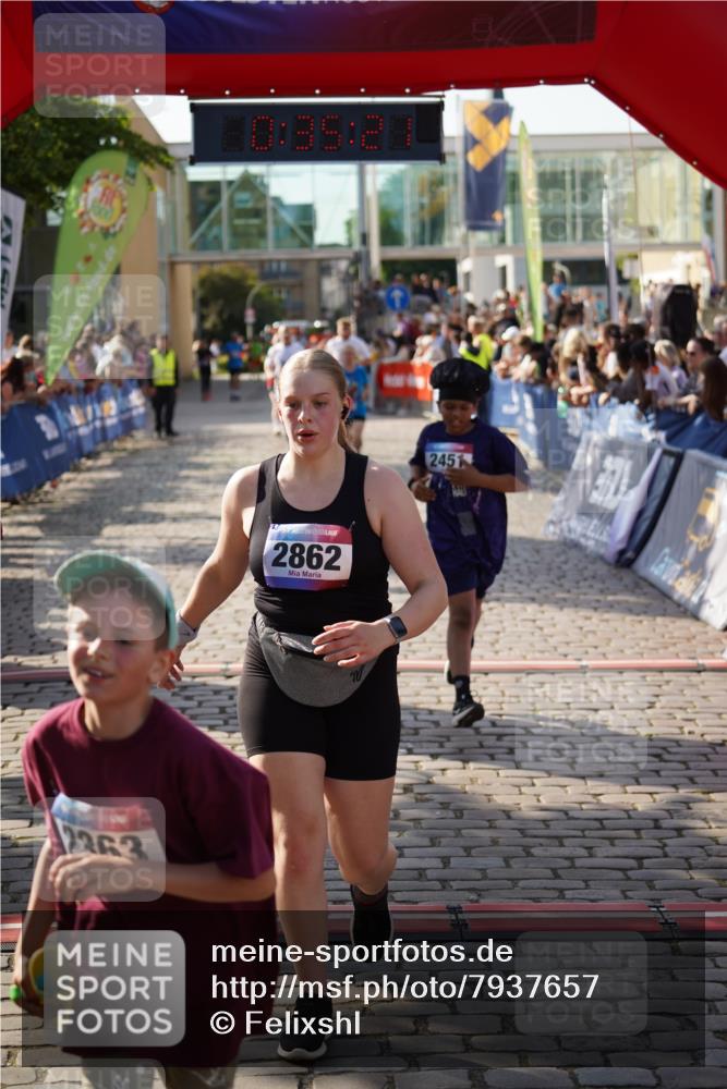 13.06.2025 - Holstenköstenlauf Felixshl http://msf.ph/oto/7937657 13.06.2025 18:05:22 Laufen 2363, 2451, 2612, 2862, 3156, 3853, 3854 meine-sportfotos.de