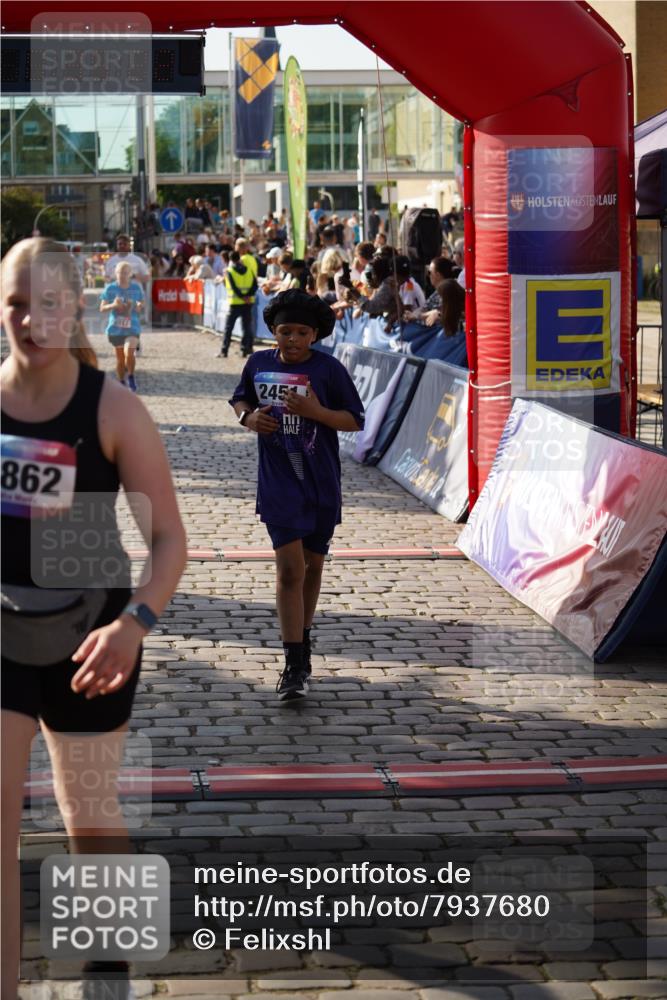 13.06.2025 - Holstenköstenlauf Felixshl http://msf.ph/oto/7937680 13.06.2025 18:05:23 Laufen 2363, 2451, 2612, 2817, 2862, 3156, 3853, 3854 meine-sportfotos.de