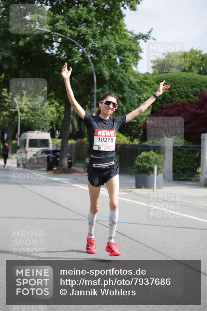 15.06.2025 - REWE Women's Run Jannik Wohlers http://msf.ph/oto/7937686 15.06.2025 08:43:30 Laufen 10216 meine-sportfotos.de
