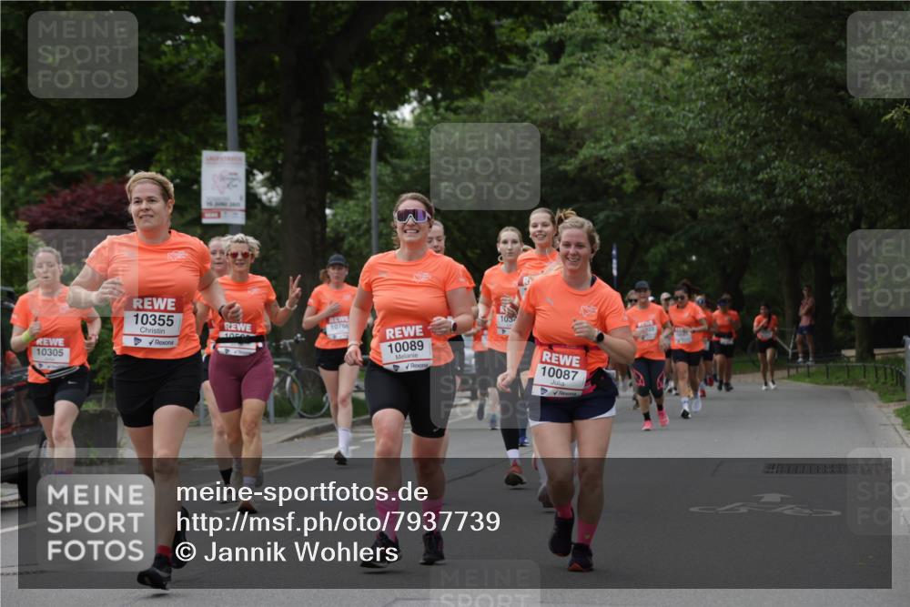 15.06.2025 - REWE Women's Run Jannik Wohlers http://msf.ph/oto/7937739 15.06.2025 08:27:04 Laufen 10305, 10355, 10766, 1050, 10089, 1034, 10087 meine-sportfotos.de
