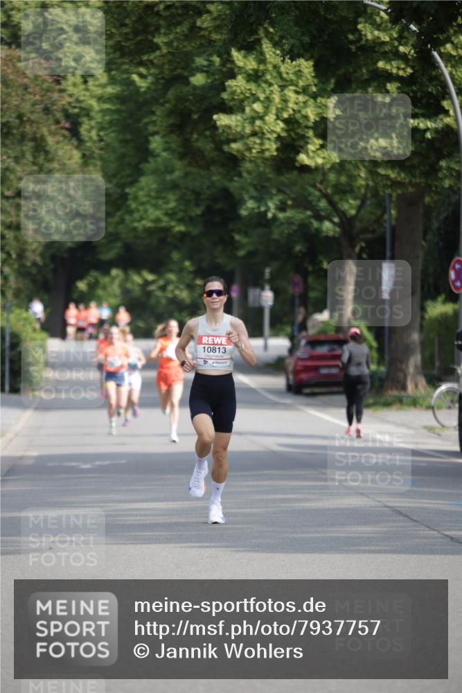 15.06.2025 - REWE Women's Run Jannik Wohlers http://msf.ph/oto/7937757 15.06.2025 08:43:36 Laufen 10813 meine-sportfotos.de