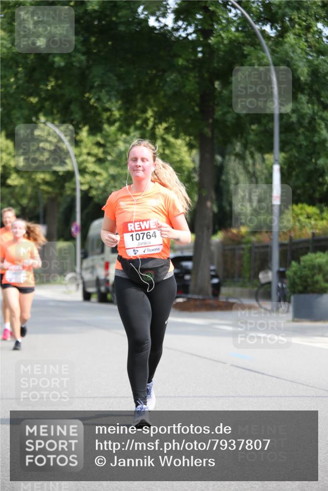 15.06.2025 - REWE Women's Run Jannik Wohlers http://msf.ph/oto/7937807 15.06.2025 09:55:41 Laufen 10764 meine-sportfotos.de
