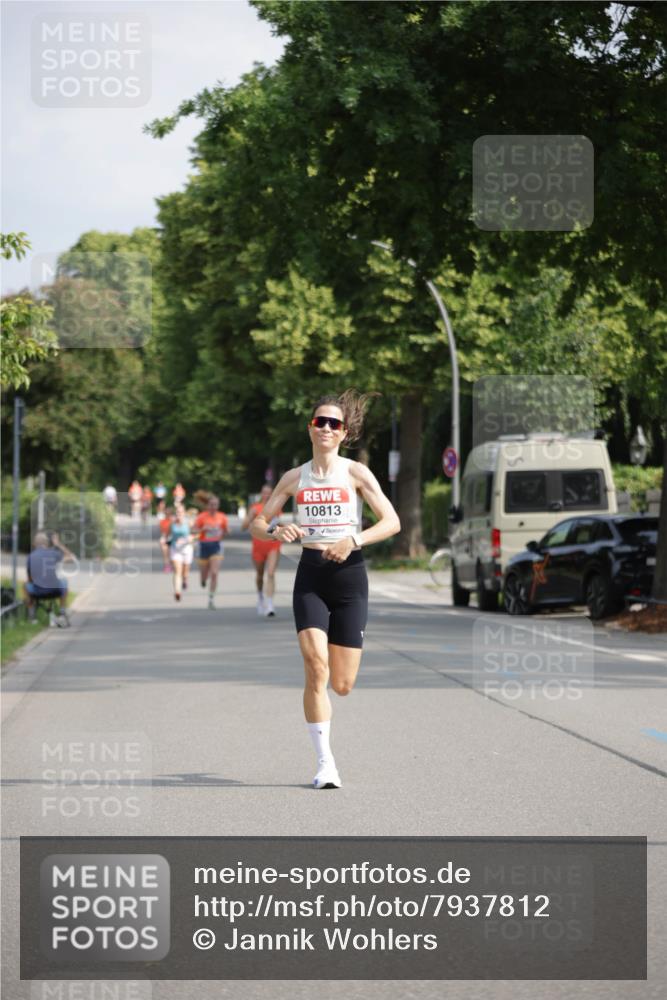 15.06.2025 - REWE Women's Run Jannik Wohlers http://msf.ph/oto/7937812 15.06.2025 08:43:39 Laufen 10813 meine-sportfotos.de