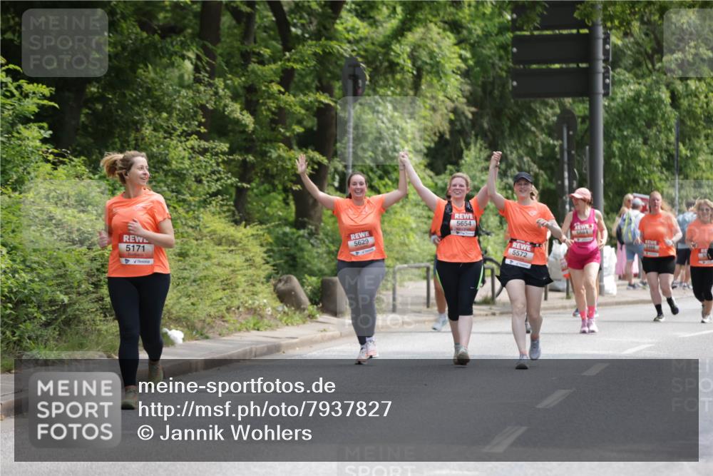 15.06.2025 - REWE Women's Run Jannik Wohlers http://msf.ph/oto/7937827 15.06.2025 10:14:16 Laufen 5654, 5604, 5629, 5171, 5572 meine-sportfotos.de