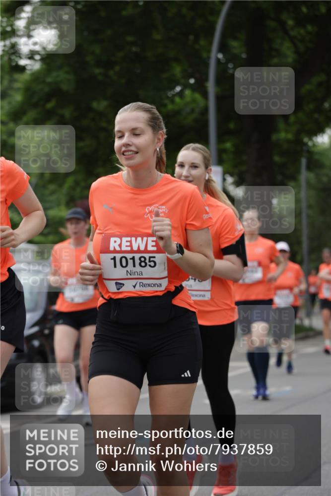 15.06.2025 - REWE Women's Run Jannik Wohlers http://msf.ph/oto/7937859 15.06.2025 08:27:07 Laufen 10185 meine-sportfotos.de