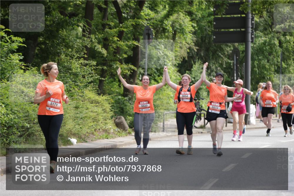 15.06.2025 - REWE Women's Run Jannik Wohlers http://msf.ph/oto/7937868 15.06.2025 10:14:16 Laufen 5654, 5488, 564, 5572, 5629, 5171 meine-sportfotos.de
