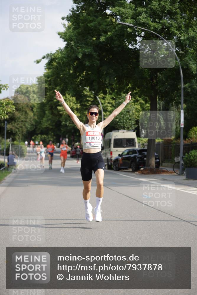 15.06.2025 - REWE Women's Run Jannik Wohlers http://msf.ph/oto/7937878 15.06.2025 08:43:40 Laufen 10813 meine-sportfotos.de