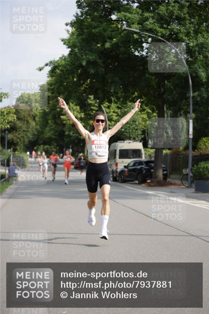 15.06.2025 - REWE Women's Run Jannik Wohlers http://msf.ph/oto/7937881 15.06.2025 08:43:40 Laufen 10813 meine-sportfotos.de