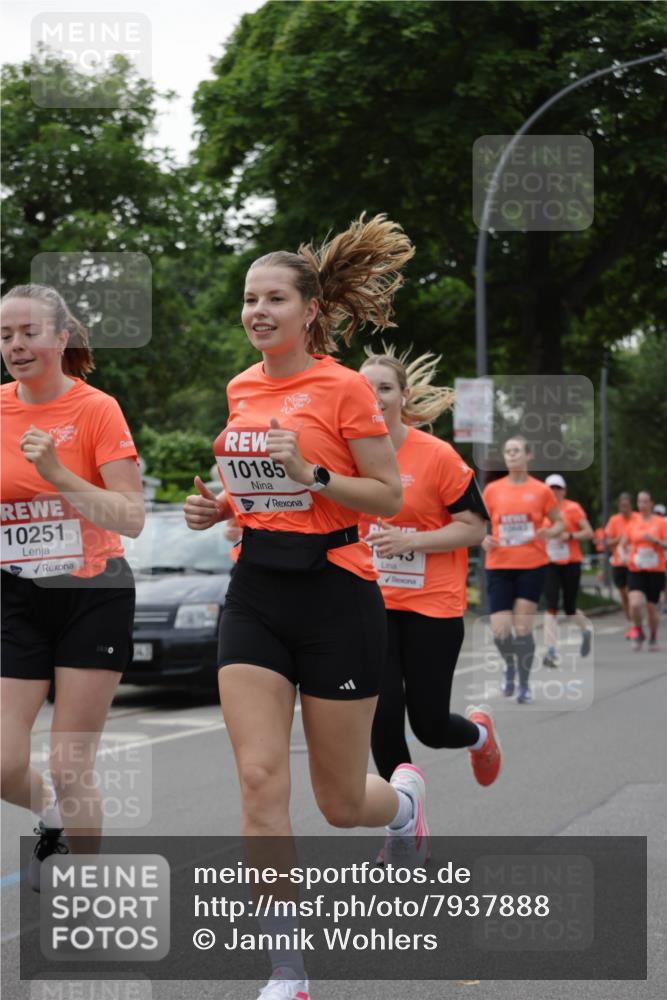 15.06.2025 - REWE Women's Run Jannik Wohlers http://msf.ph/oto/7937888 15.06.2025 08:27:08 Laufen 10251, 10185 meine-sportfotos.de