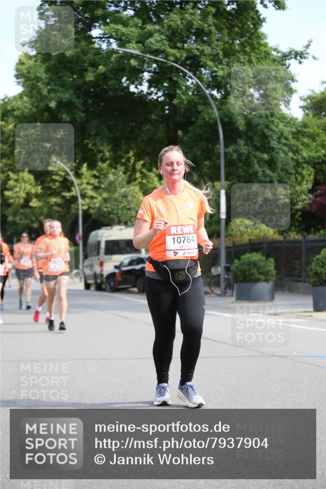 15.06.2025 - REWE Women's Run Jannik Wohlers http://msf.ph/oto/7937904 15.06.2025 09:55:42 Laufen 10764 meine-sportfotos.de