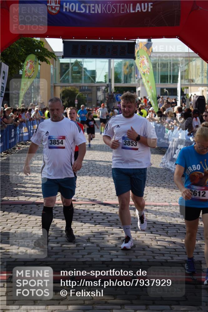 13.06.2025 - Holstenköstenlauf Felixshl http://msf.ph/oto/7937929 13.06.2025 18:05:30 Laufen 2513, 2612, 2817, 3853, 3854 meine-sportfotos.de