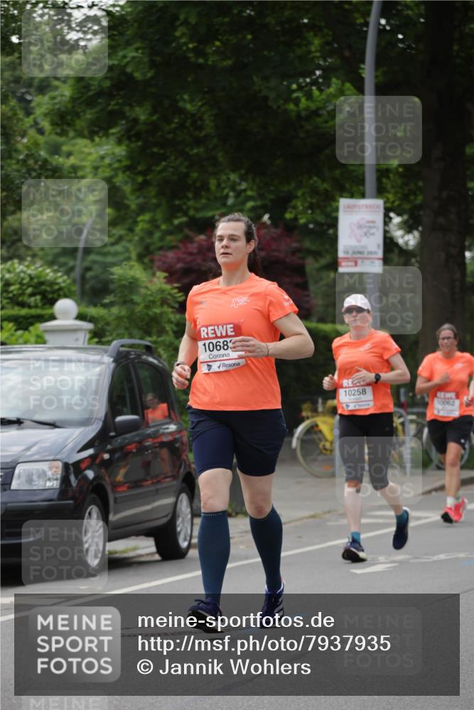 15.06.2025 - REWE Women's Run Jannik Wohlers http://msf.ph/oto/7937935 15.06.2025 08:27:09 Laufen 10683, 10258 meine-sportfotos.de