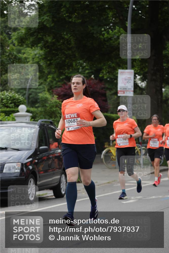 15.06.2025 - REWE Women's Run Jannik Wohlers http://msf.ph/oto/7937937 15.06.2025 08:27:09 Laufen 10682, 1028, 10062 meine-sportfotos.de
