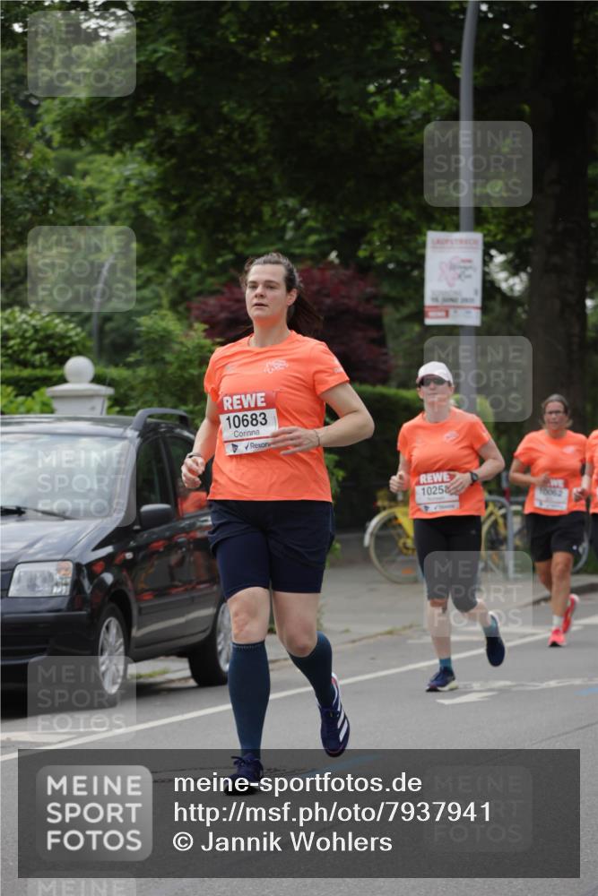 15.06.2025 - REWE Women's Run Jannik Wohlers http://msf.ph/oto/7937941 15.06.2025 08:27:09 Laufen 10683, 10258, 10062 meine-sportfotos.de