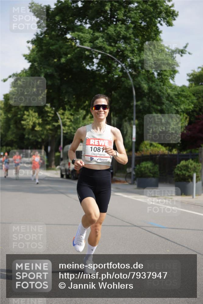 15.06.2025 - REWE Women's Run Jannik Wohlers http://msf.ph/oto/7937947 15.06.2025 08:43:41 Laufen 1081 meine-sportfotos.de