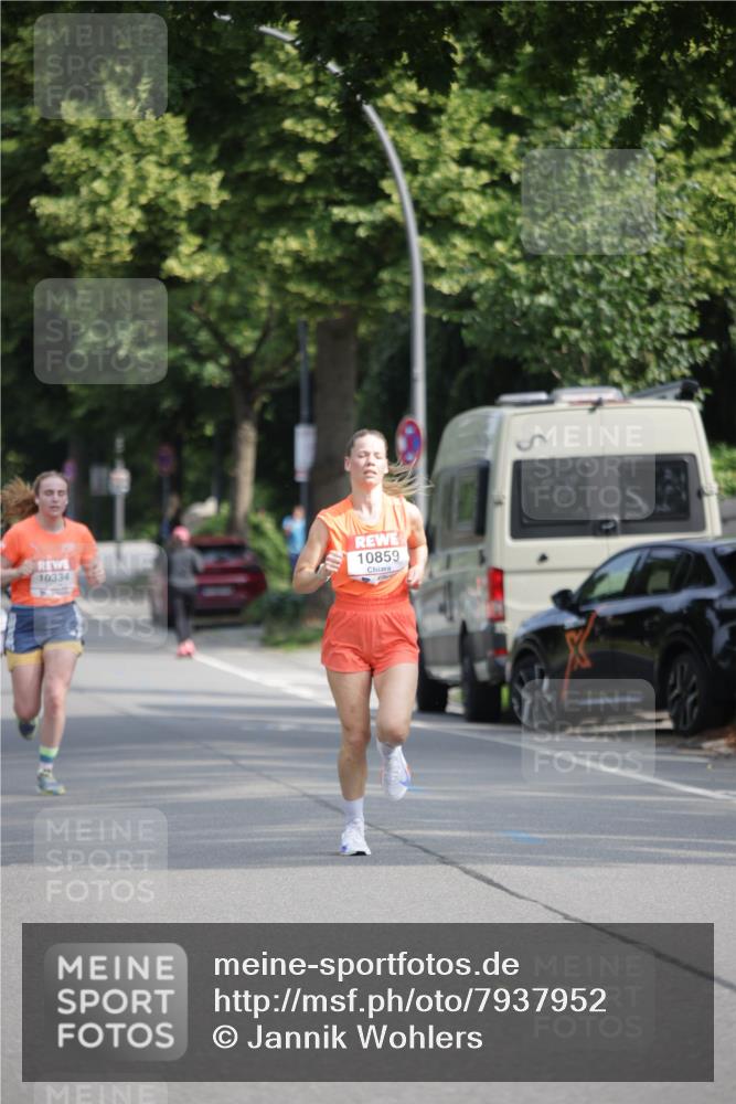 15.06.2025 - REWE Women's Run Jannik Wohlers http://msf.ph/oto/7937952 15.06.2025 08:43:43 Laufen 10334, 10859 meine-sportfotos.de