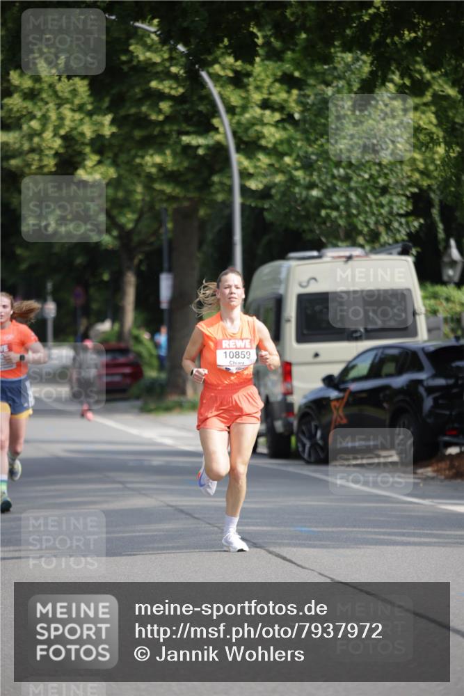 15.06.2025 - REWE Women's Run Jannik Wohlers http://msf.ph/oto/7937972 15.06.2025 08:43:43 Laufen 10859 meine-sportfotos.de