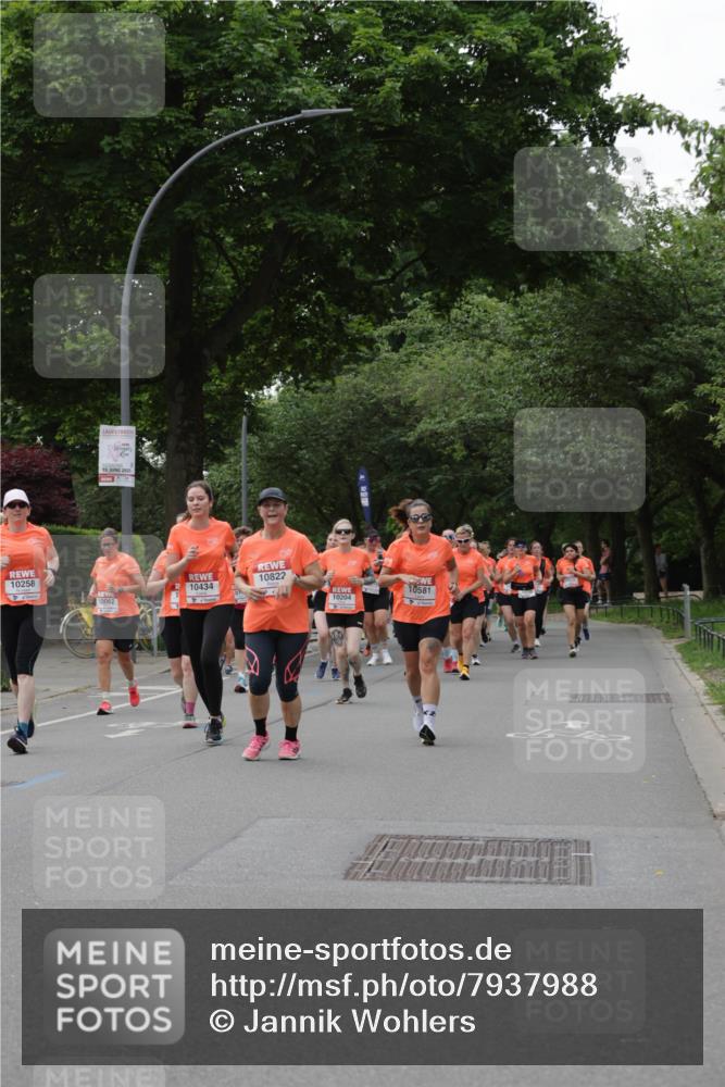 15.06.2025 - REWE Women's Run Jannik Wohlers http://msf.ph/oto/7937988 15.06.2025 08:27:10 Laufen 10258, 10434, 10822 meine-sportfotos.de